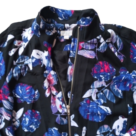 Belle+SKY Floral Bomber Style Jacket - Picture 5 of 9